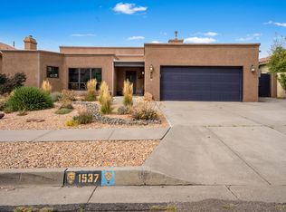1537 Summit Hills Dr NE, Albuquerque, NM 87112