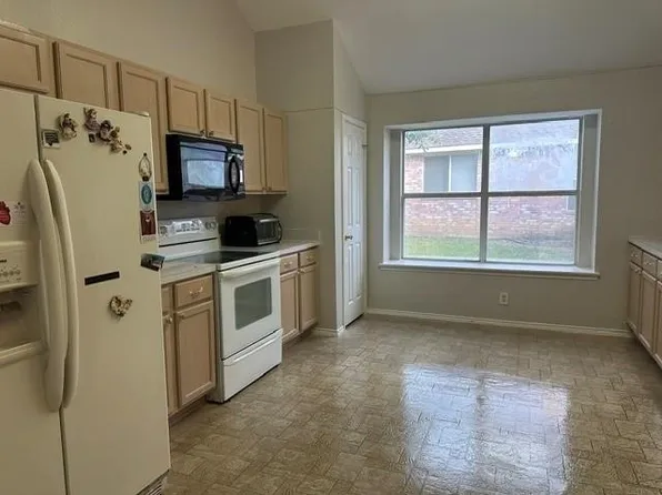 917 Bard Dr, Garland, TX 75040