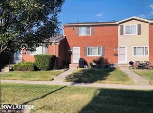 19393 Highlite Dr S, Clinton Township, MI 48035