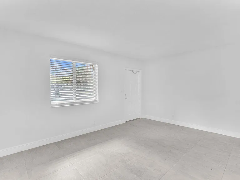 1101 NE 18th Ave #4 — Photo 10