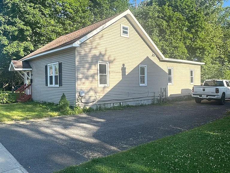 207 Church St — Photo 1