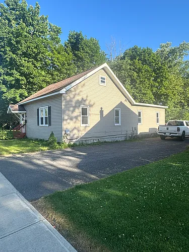 207 Church St Photo 1