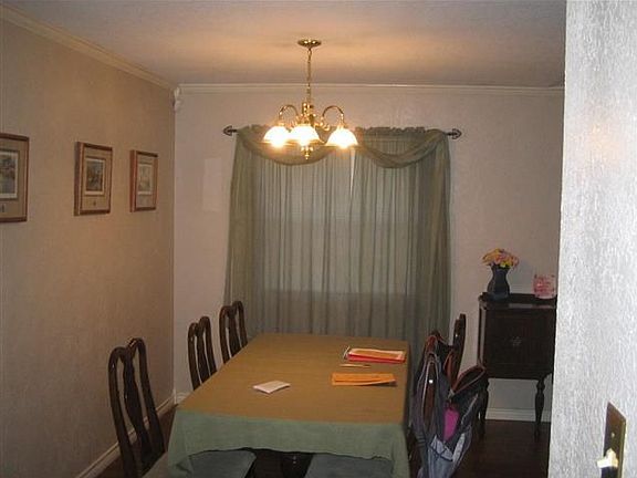 4th image of 9130 Monica St