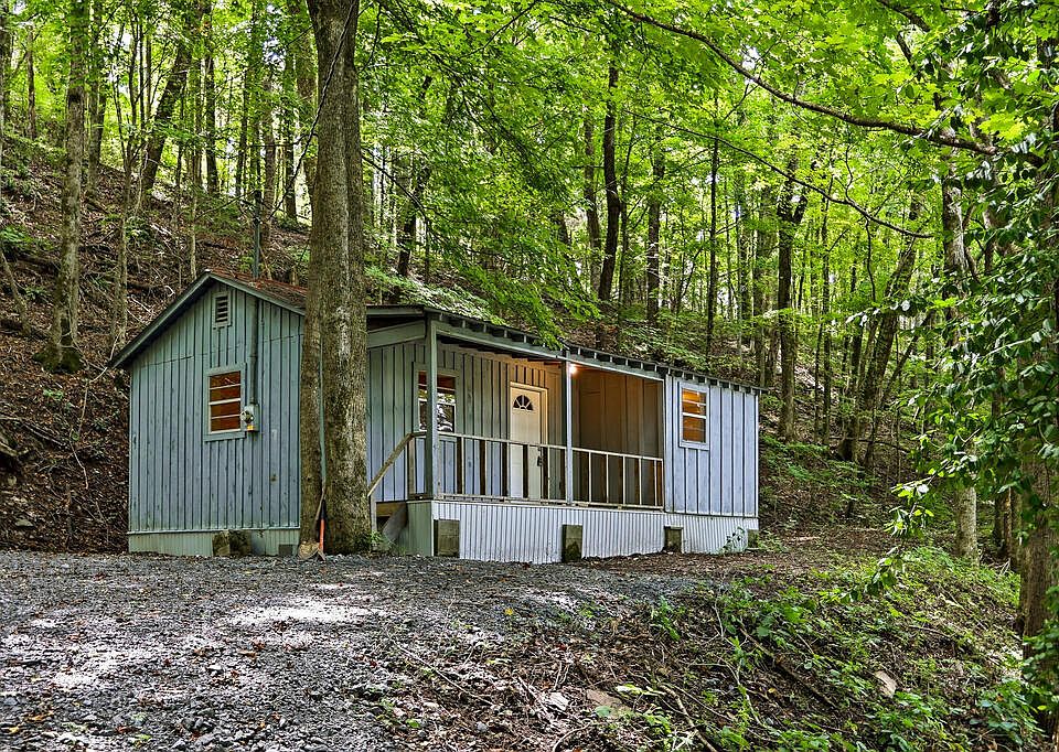 1st image of 225 Coys Cove Ln