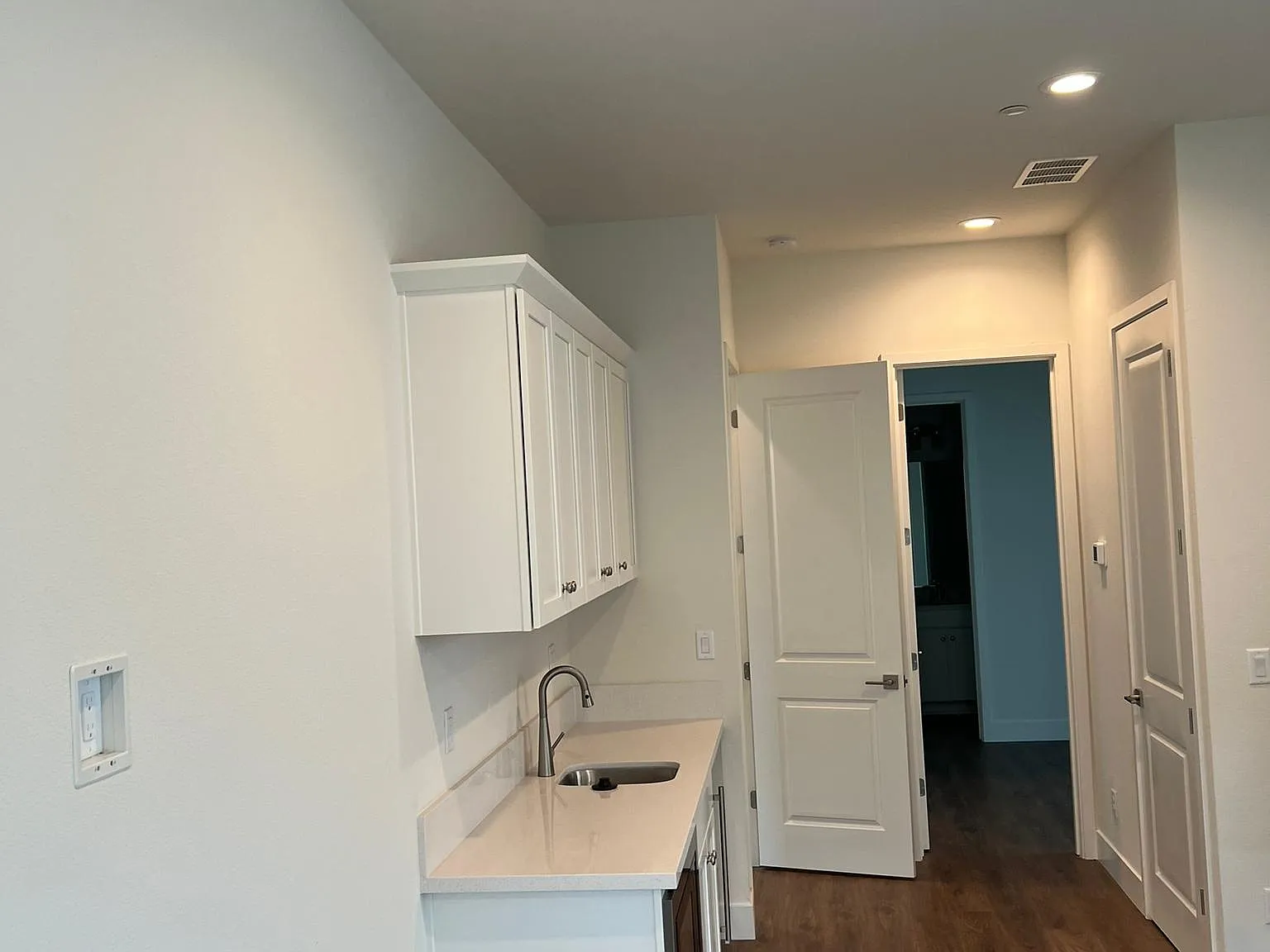 1 bed, 543 sqft, $1,350 — Photo 4