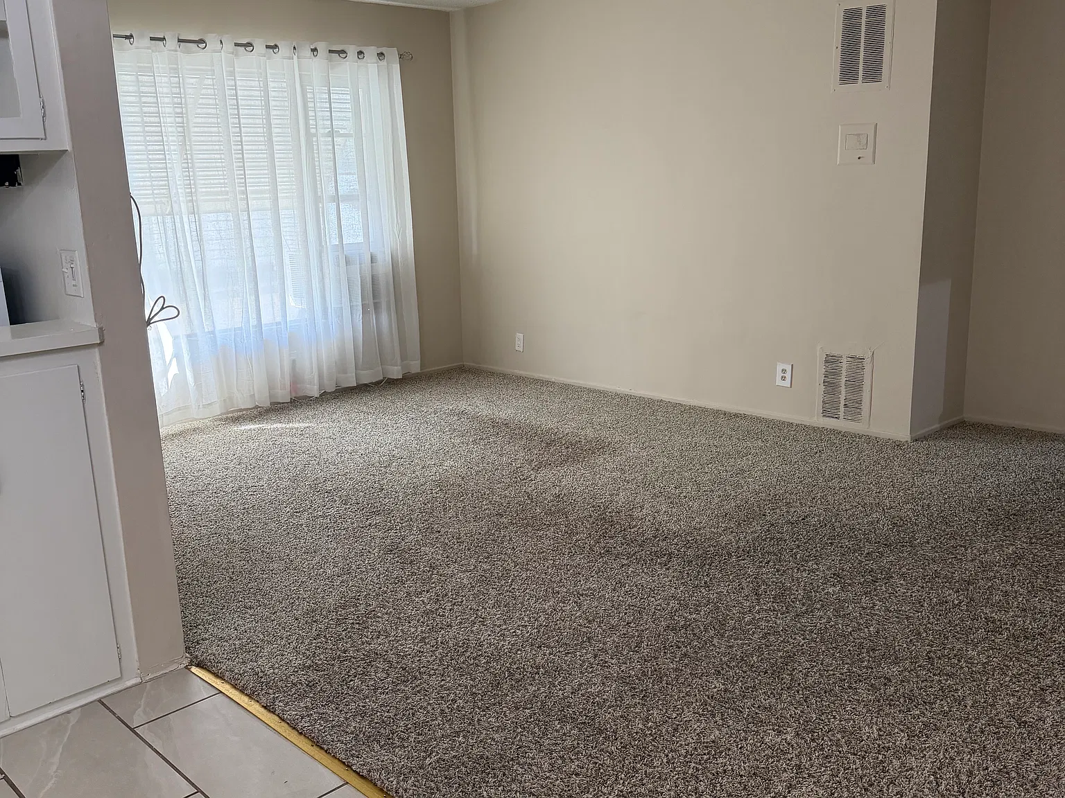 2 bed, 1300 sqft, $2,995 — Photo 2