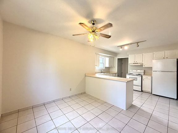 4th image of 202 Muriel Cres