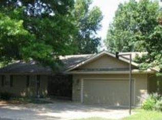 2565 Arkansas St, Lawrence, KS 66046