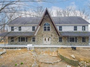 1 Hillview Ln, Blairstown, NJ 07825