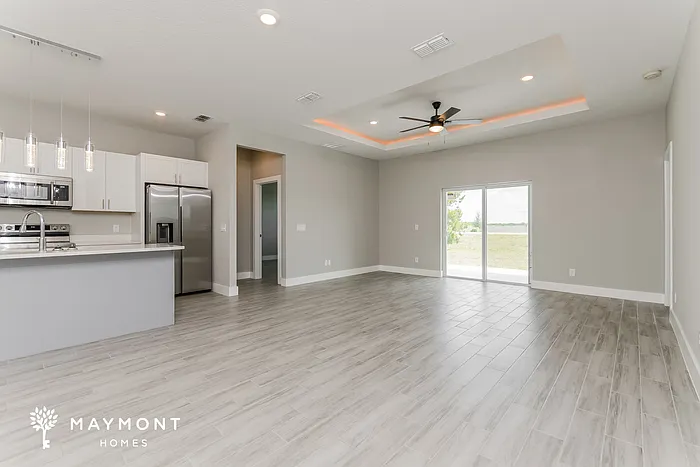 4 bed, 2.0 bath, 1670 sqft, $1,795 — Photo 3