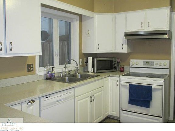 4th image of 1039 Cliffdale Dr