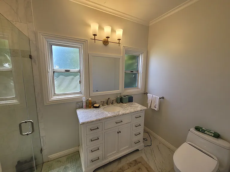 10736 Ashton Ave — Photo 11
