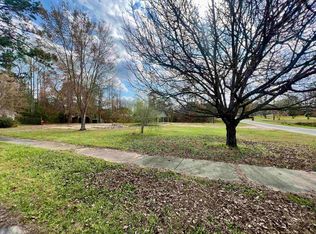 32 E 6th St, Mc Rae Helena, GA 31037