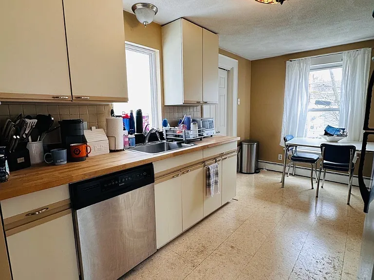 55 W Central St #2 — Photo 6