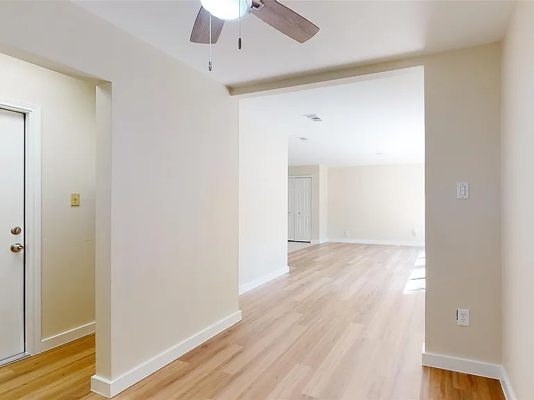 2105 N Red Cedar Cir — Photo 13