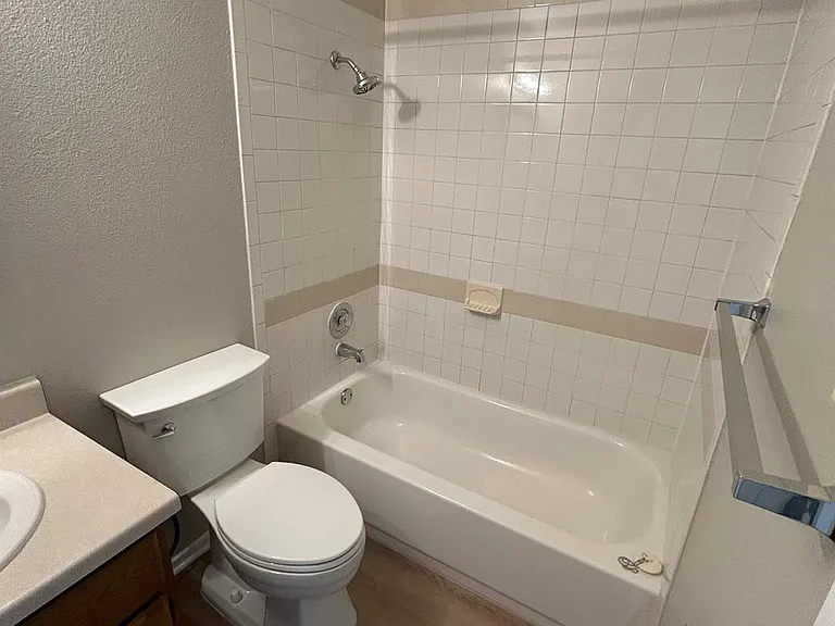 7900 W Gate Blvd #B — Photo 14