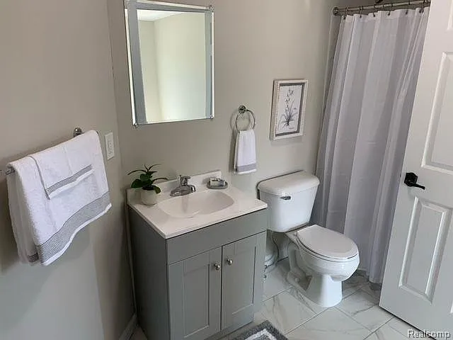 26 Wabash St #6 — Photo 15