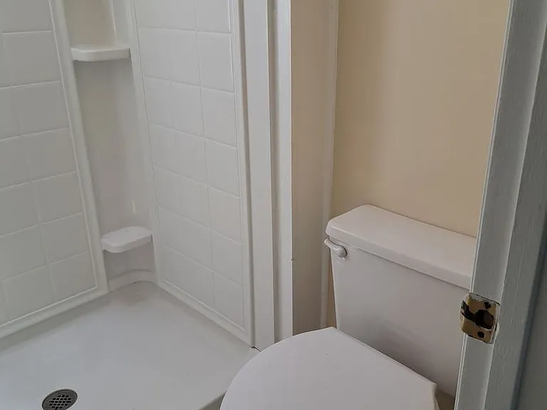7727 Betty Louise Dr — Photo 13