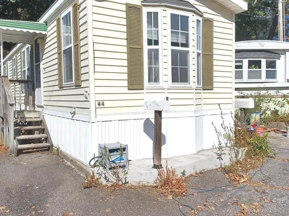 44 Hemlock Drive, Shelton, CT 06484