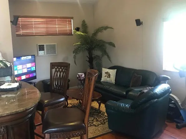 6621 Shoup Ave, West Hills, CA 91307