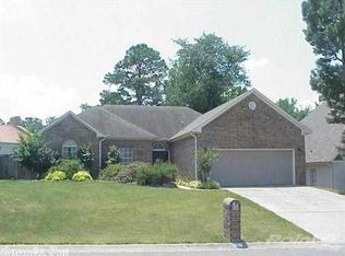 7 Robyn Ln, Little Rock, AR 72223