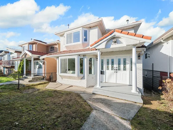 4769 Rupert St, Vancouver, BC V5R 2J5