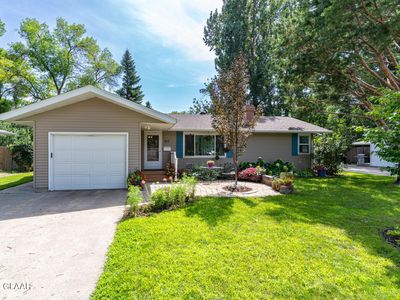 415 24th Ave S, Grand Forks, ND, 58201