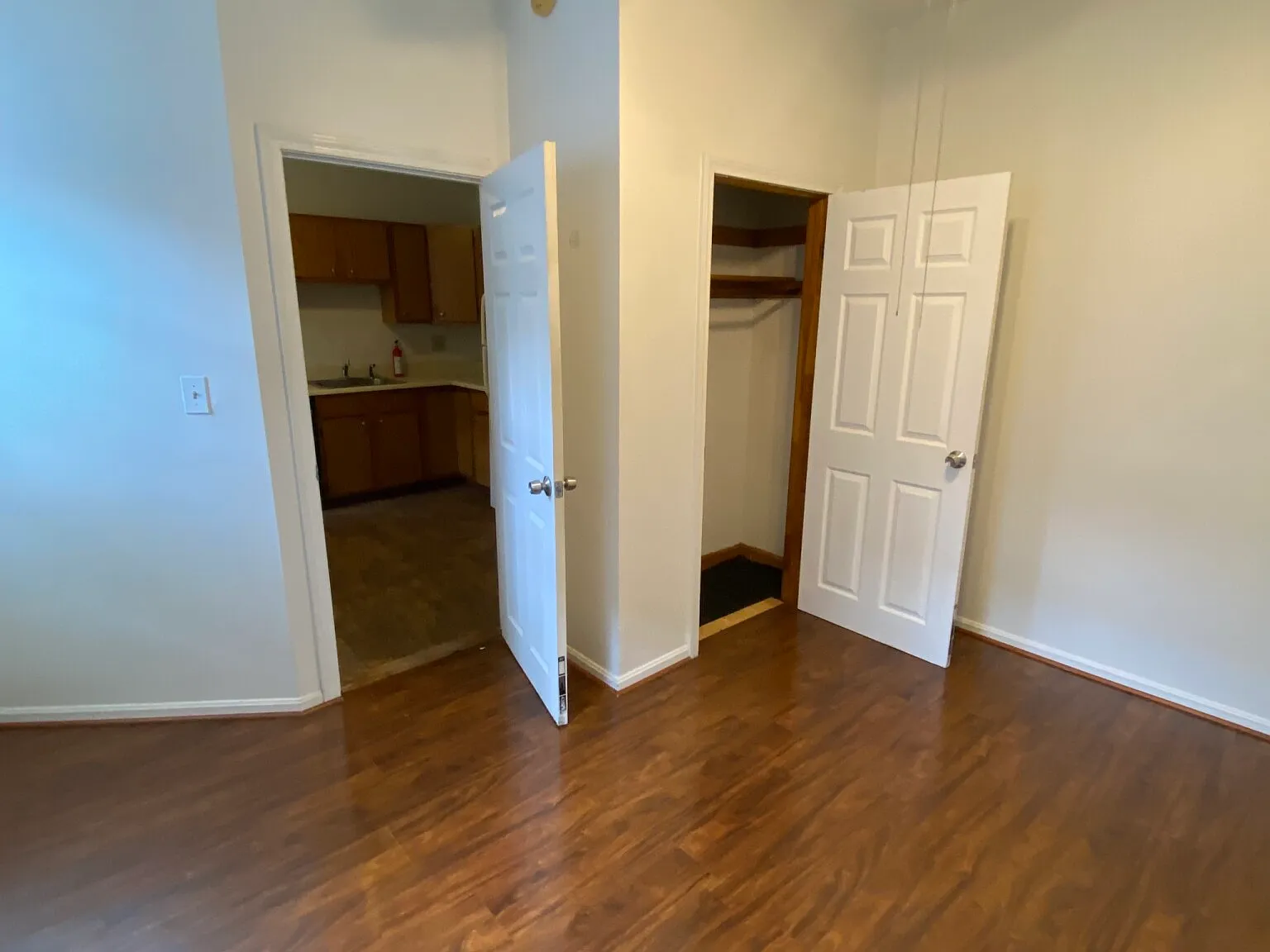 3 bed, 1.0 bath, $5,225 — Photo 3