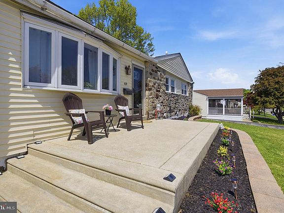 3rd image of 109 Shubrook Ln