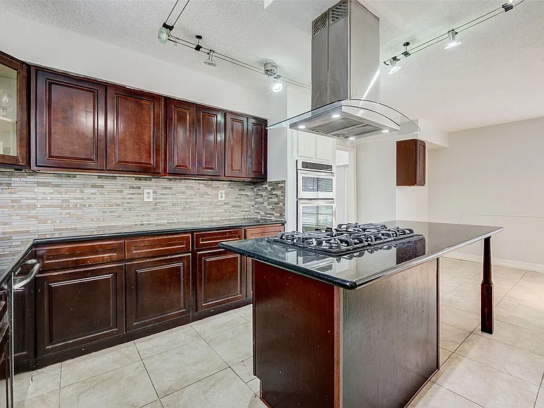 16603 Kieth Harrow Blvd — Photo 24