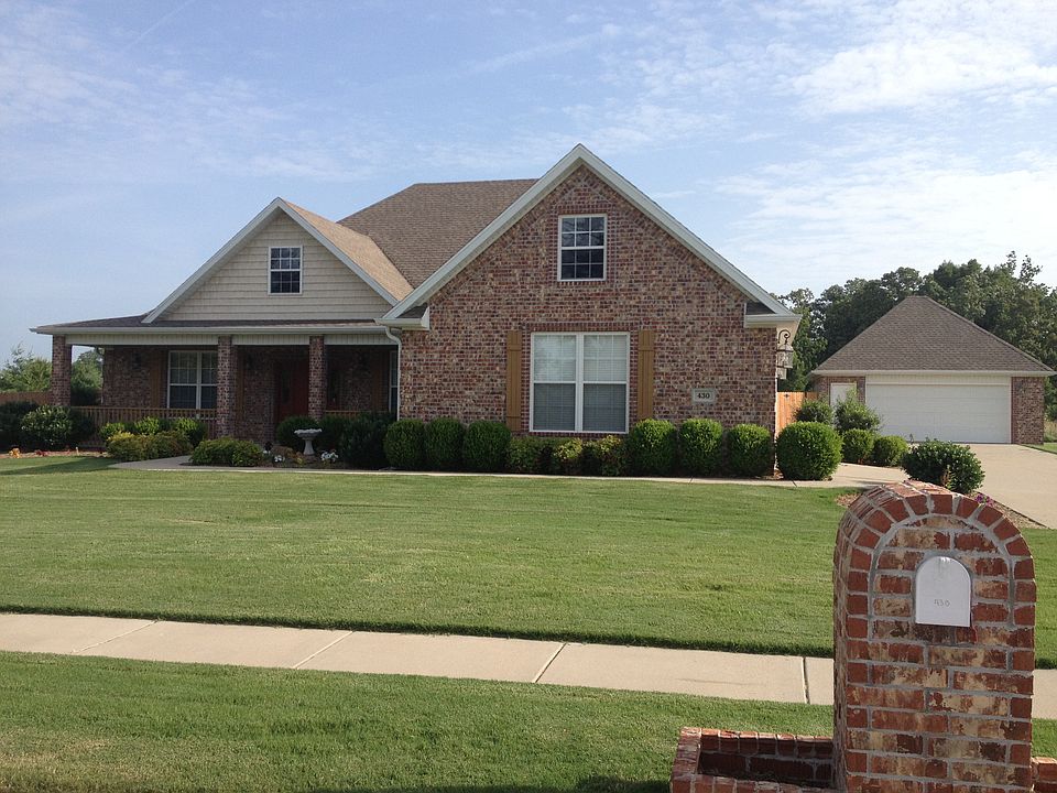 1st image of 430 W Monterey Pl