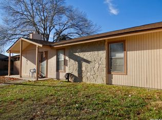 1051 Country Club #D 16, Seguin, TX 78155