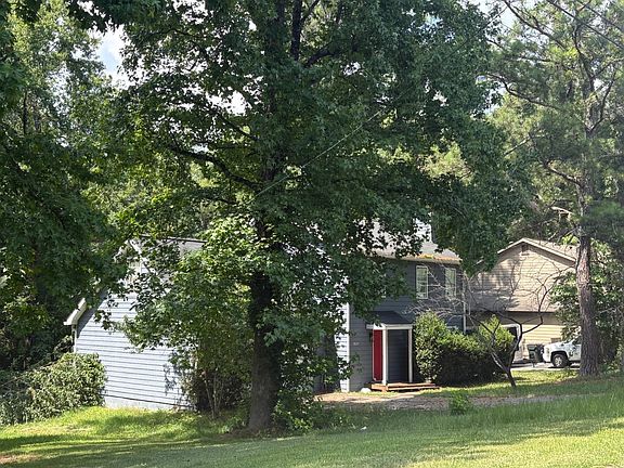 2nd image of 1825 Red Rose Ln