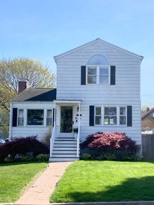 131 Vesper Street, Fairfield, CT, 06825