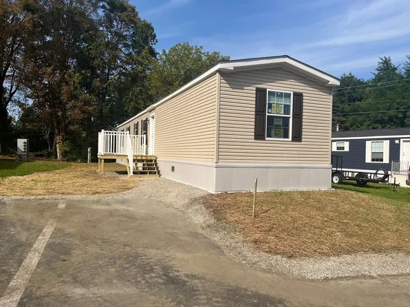 22 Vaughn Court, Ferrisburgh, VT 05473