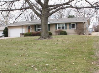 1705 3rd St, Clay Center, KS 67432