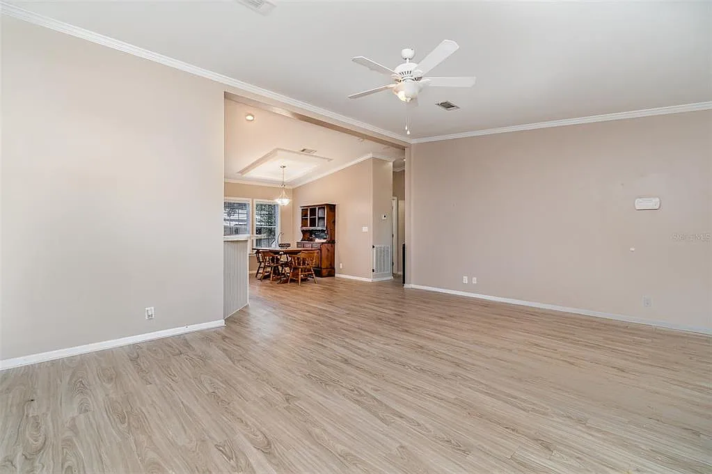 3 bed, 2.0 bath, 1440 sqft, $2,000 — Photo 3