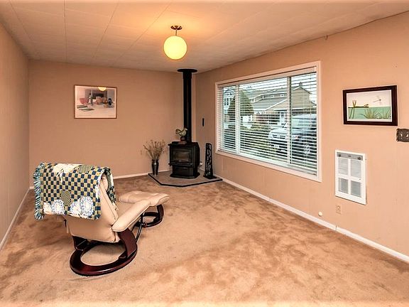 4th image of 7386 Birch Bay Dr