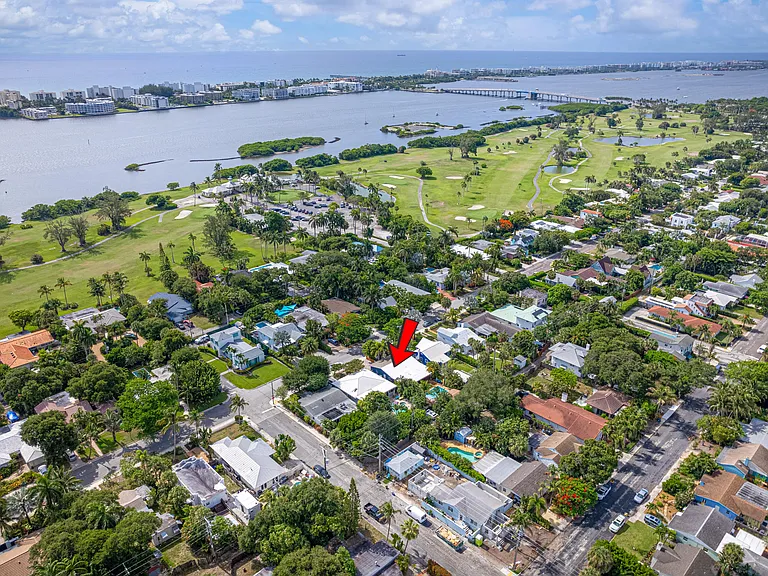 721 N Lakeside Dr — Photo 40
