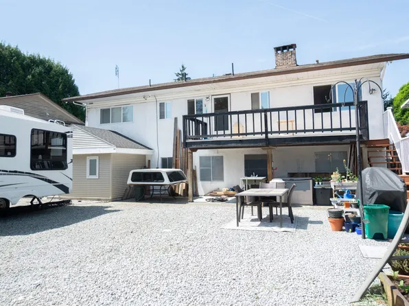2930 Sefton St, Pt Coquitlam, BC V3B 3P8