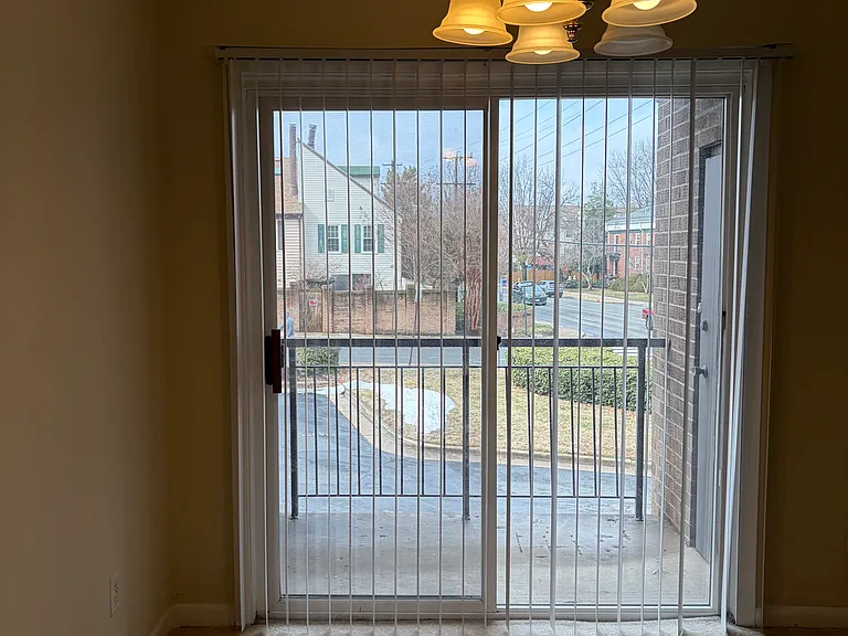 300 W Glebe Rd #300 — Photo 10