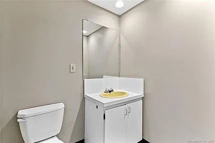 47 Sumner St #205 — Photo 7