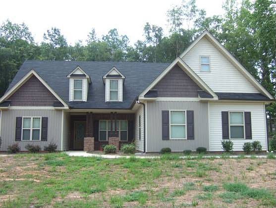 1st image of 149 White Oak Dr