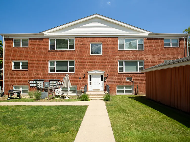 629 S Batavia Ave #4 — Photo 11