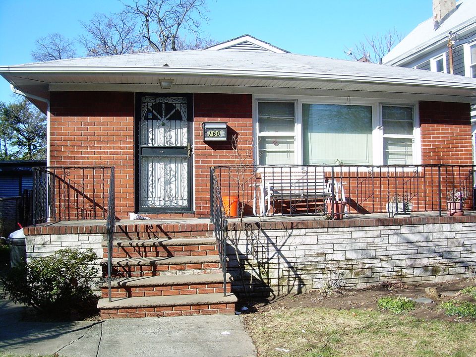 1st image of 160 Park Ave