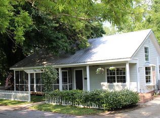 1210 Resca De La Palma St, Pascagoula, MS 39567