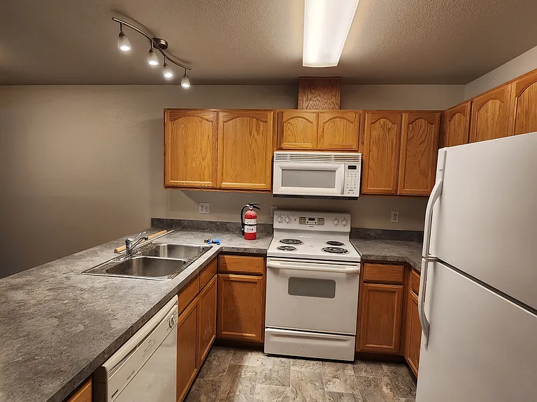 1450 SE Harvest Dr #A-5 — Photo 1