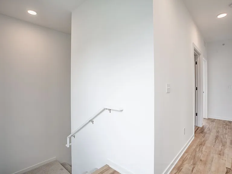 3333 Nicollet Ave S — Photo 39