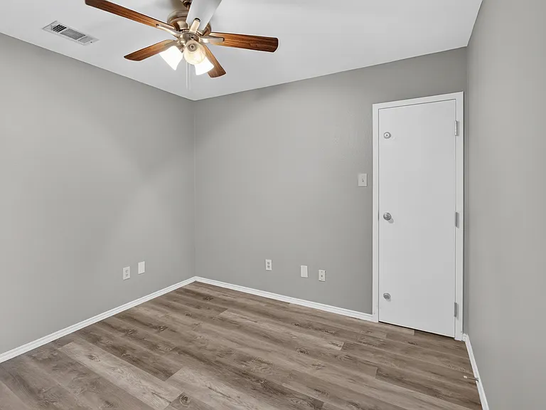 6318 Brookcrest Dr — Photo 16