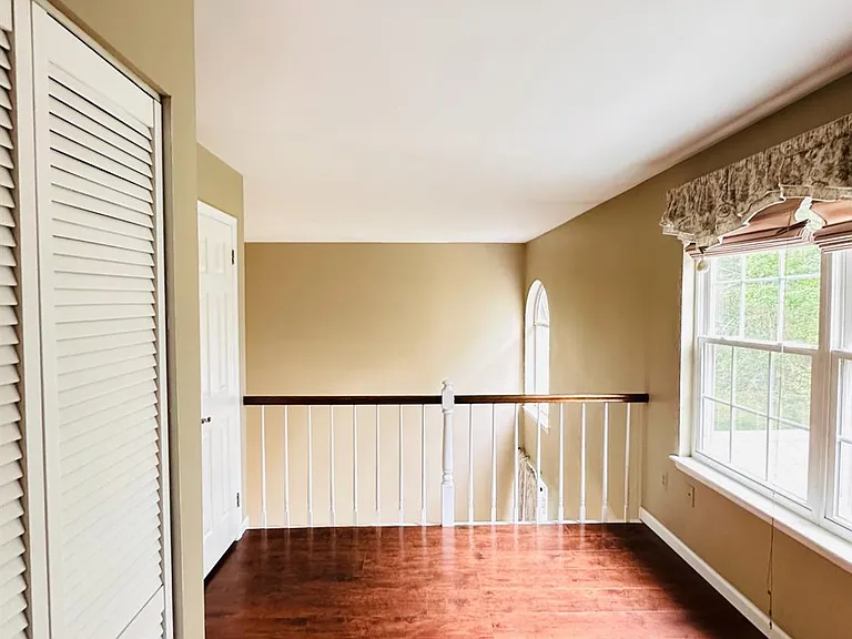 222 Long Meadow Rd — Photo 18